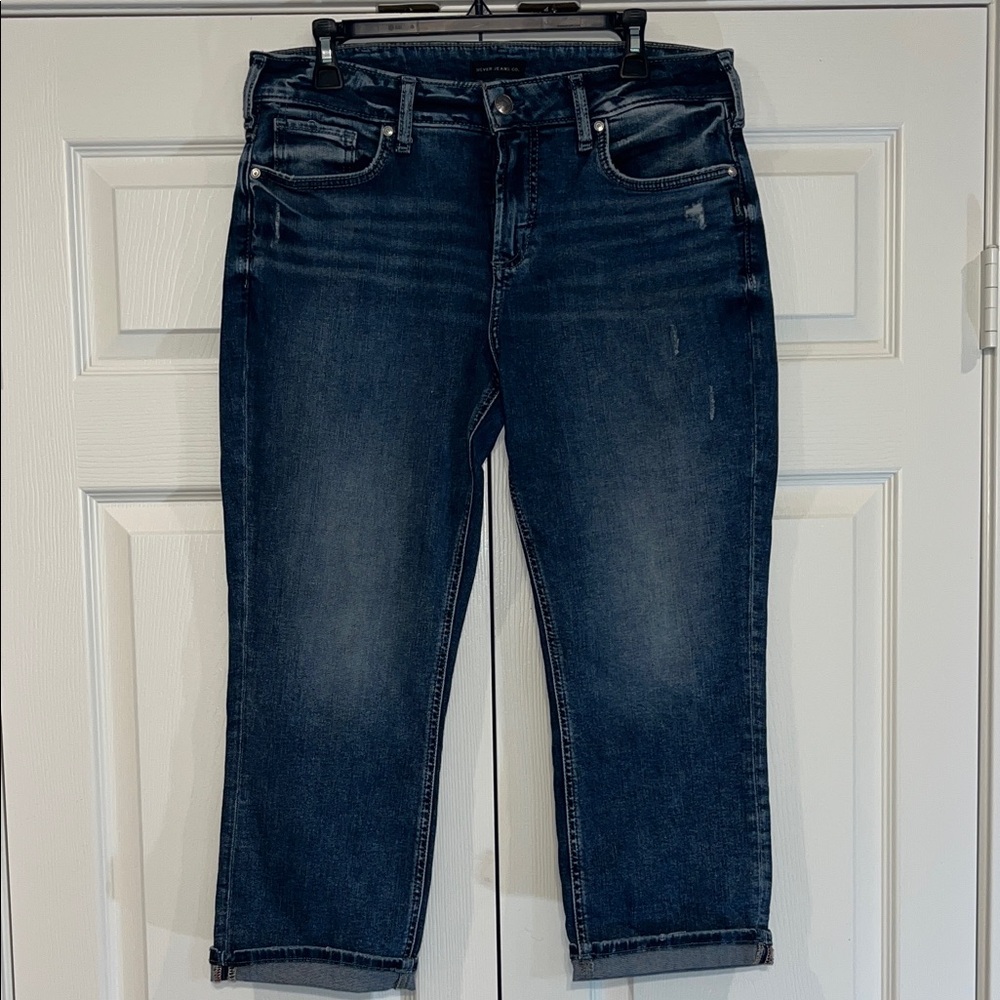 Silver Jeans Dark Blue Capris